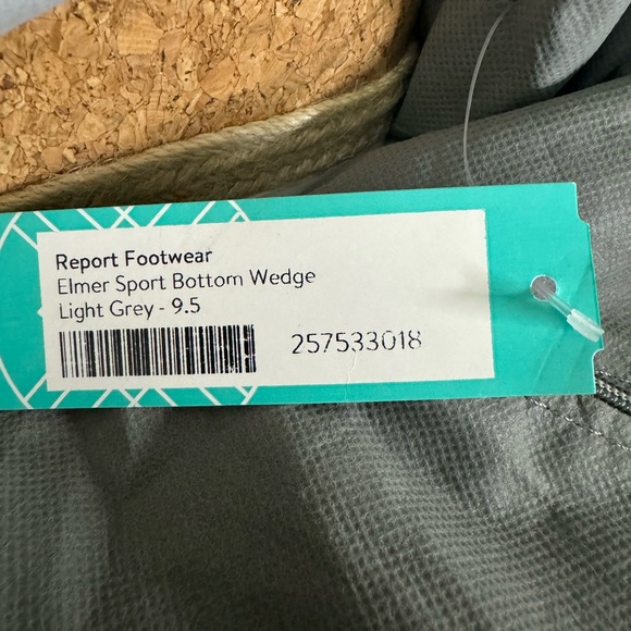 NWT 9.5 Light Grey Elmer Sport Bottom Wedge Sandles - Picture 4 of 5